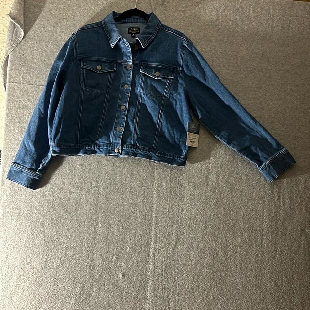 Abbott Elementary Teachers Edition Vol 1 Denim Jacket Medium Wash XL 123-J178
